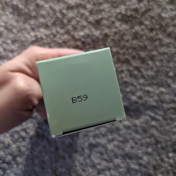 Clinique moisture surge concentrate and lipstick - Picture 4 of 4